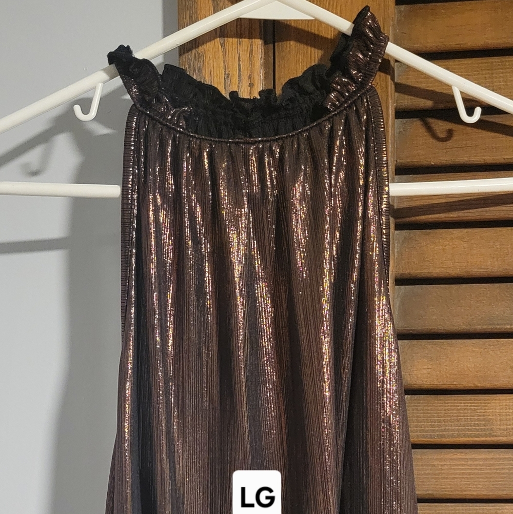 Buckle Shimmering Black Tank Top